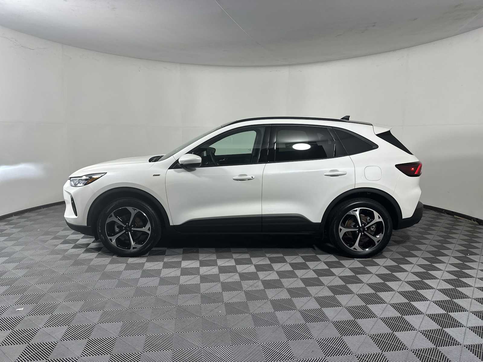 2025 Ford Escape ST-Line Select photo 4