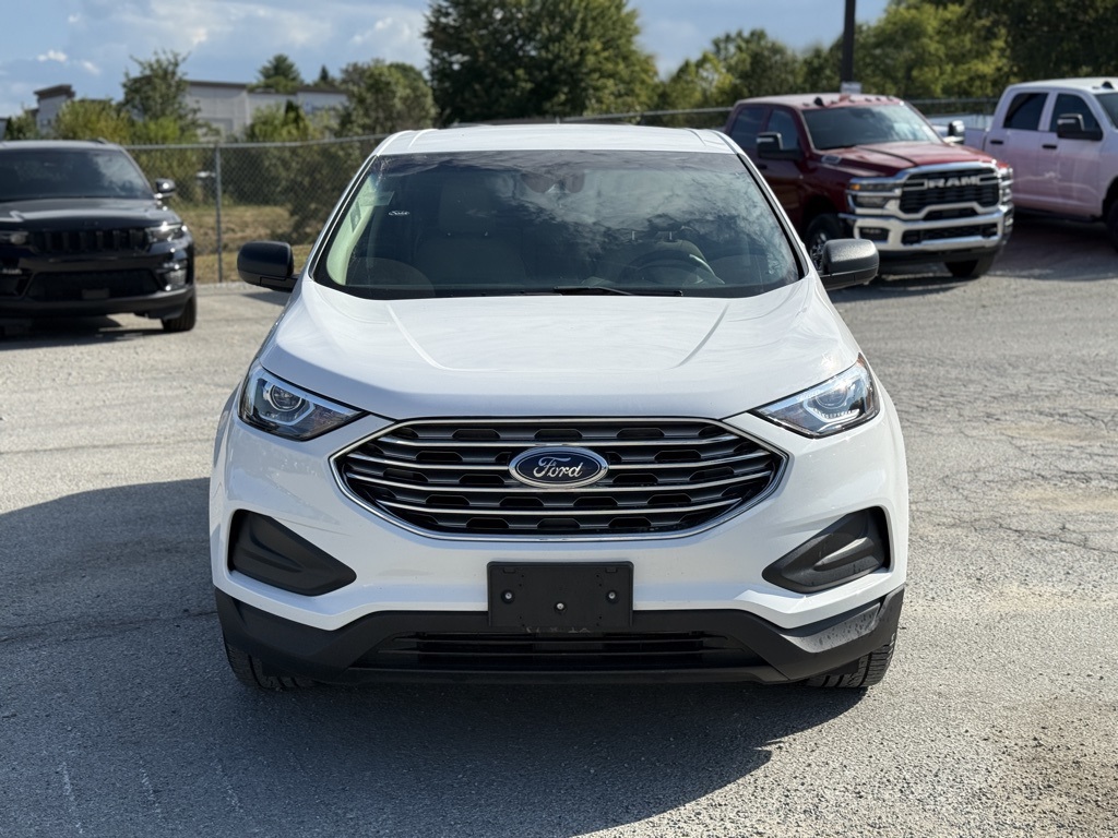 2020 Ford Edge SE photo 3