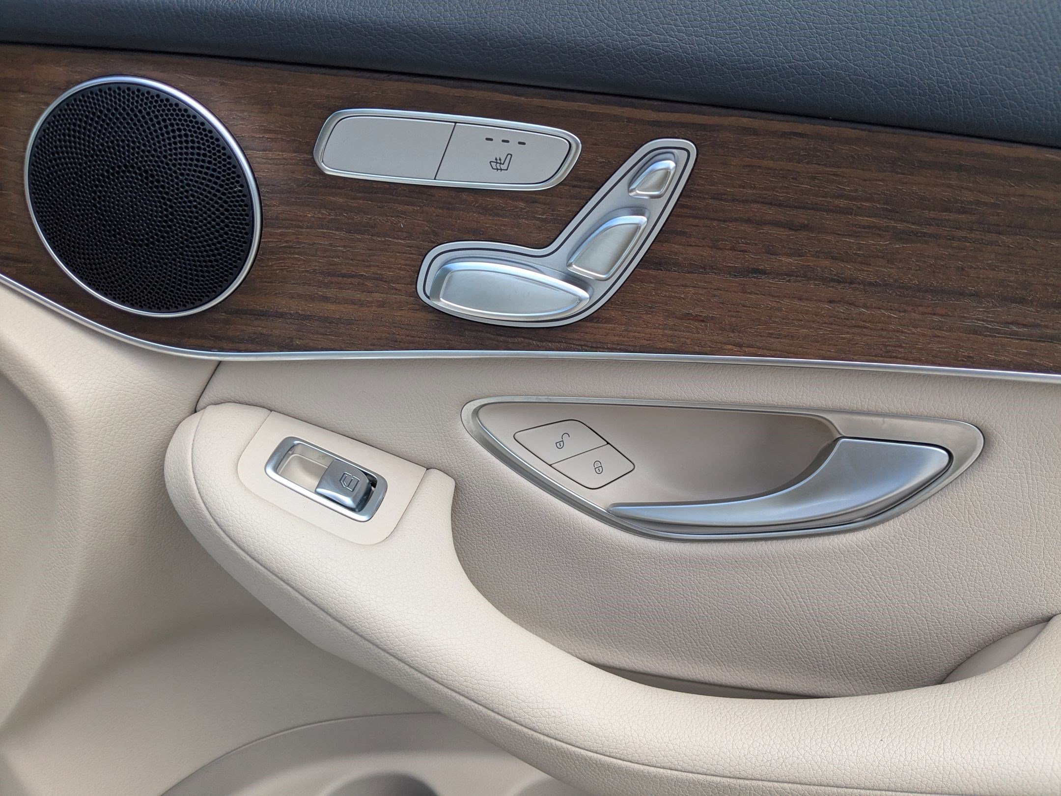 2022 Mercedes Benz GLC 300 4MATIC photo 31