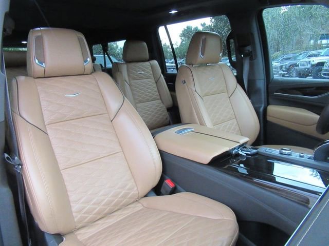 2023 Cadillac Escalade ESV Sport photo 10