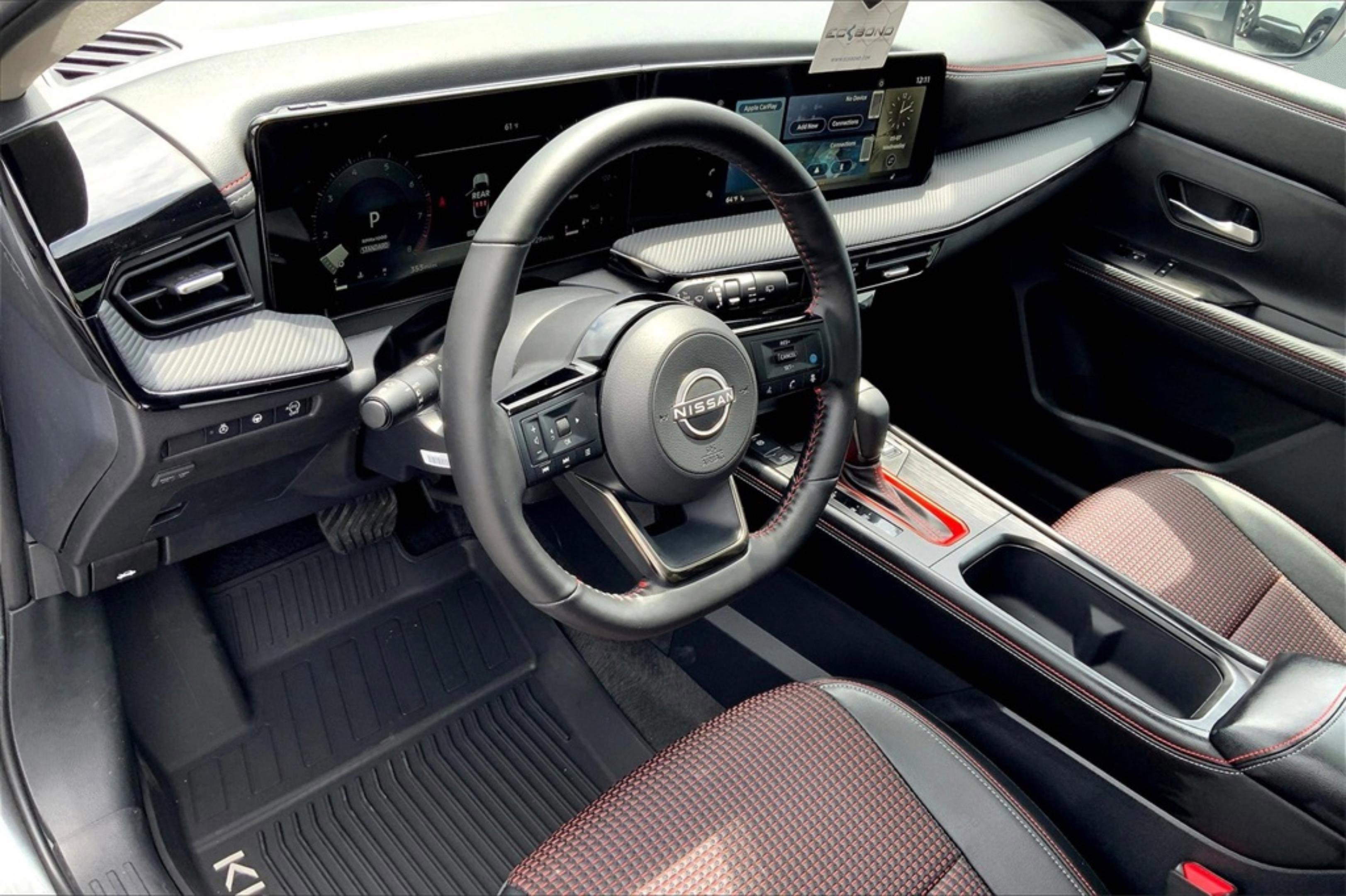 2025 Nissan Kicks SR photo 6