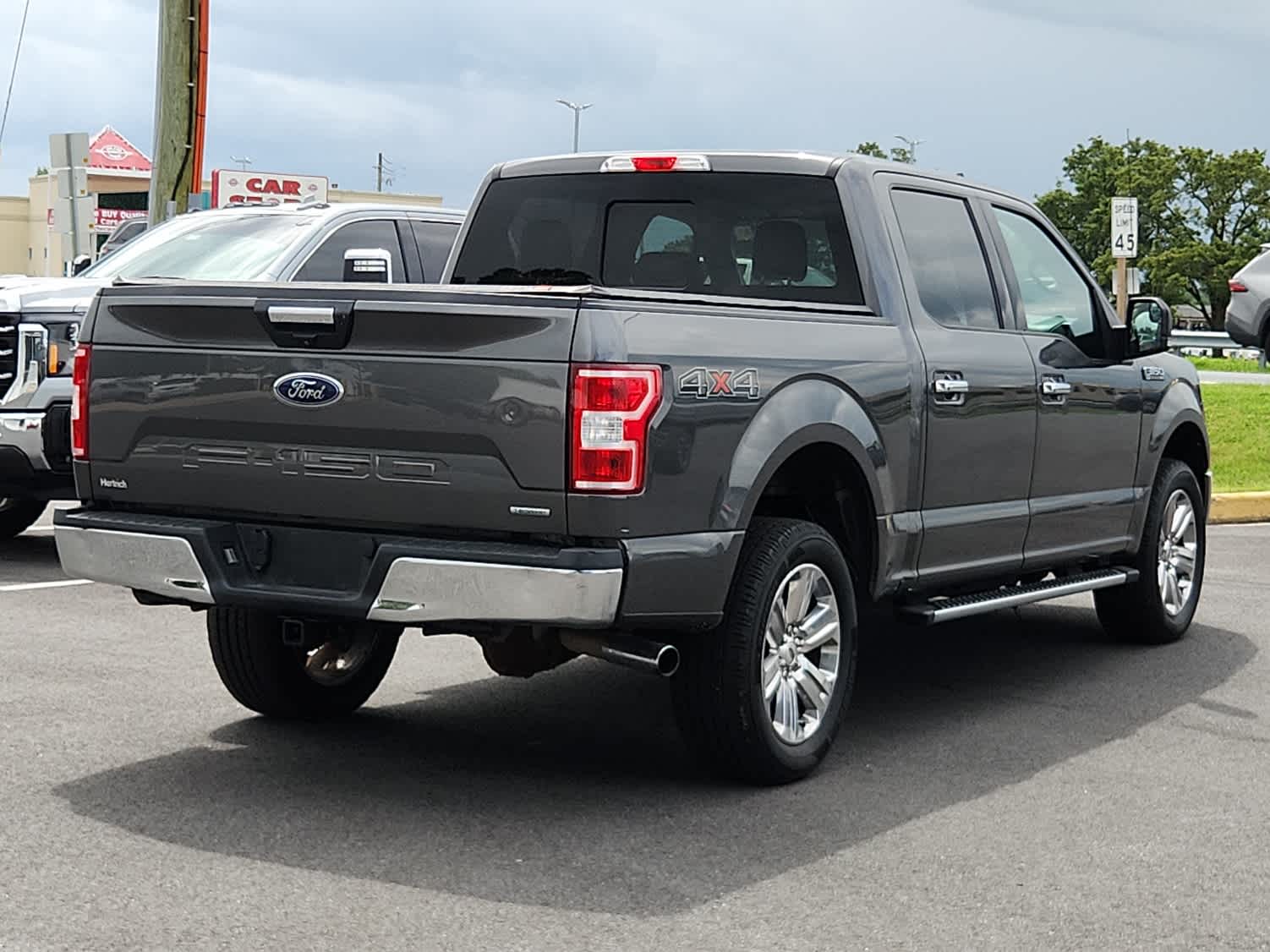 2019 Ford F-150 XLT photo 3