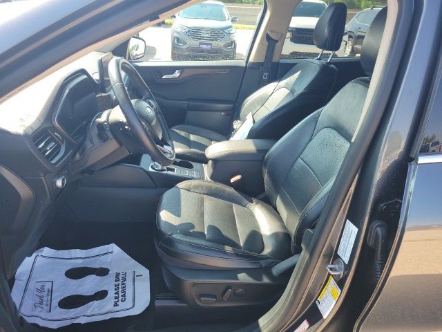 2020 Ford Escape Titanium photo 11