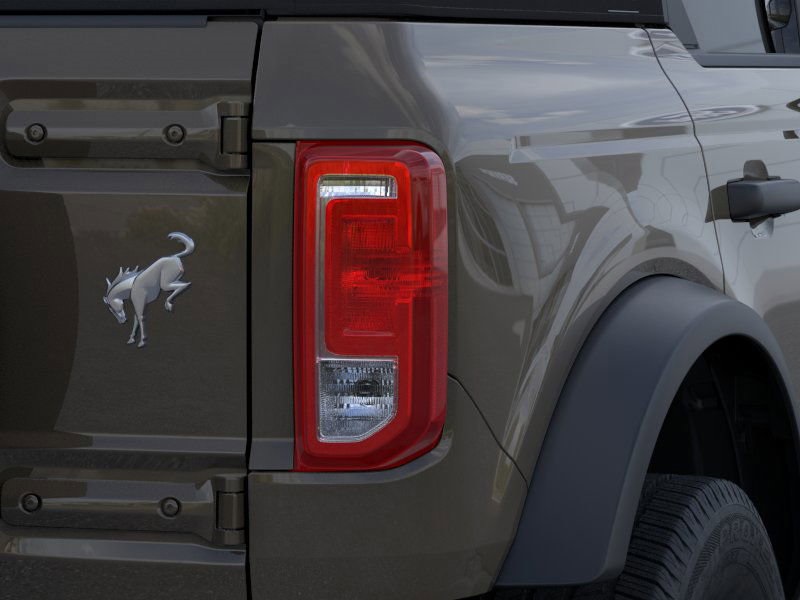 2025 Ford Bronco Base photo 19