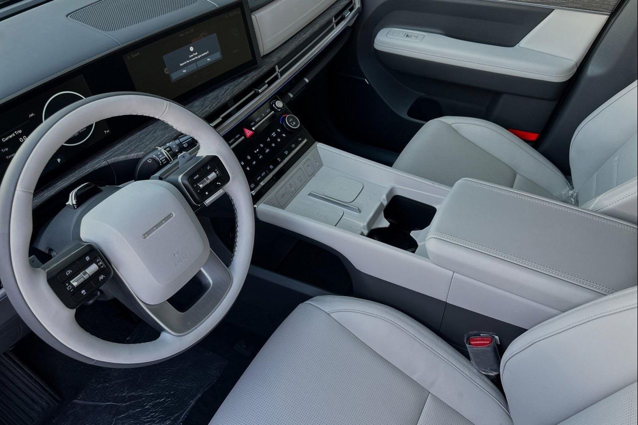 2025 Hyundai Santa Fe Calligraphy photo 10