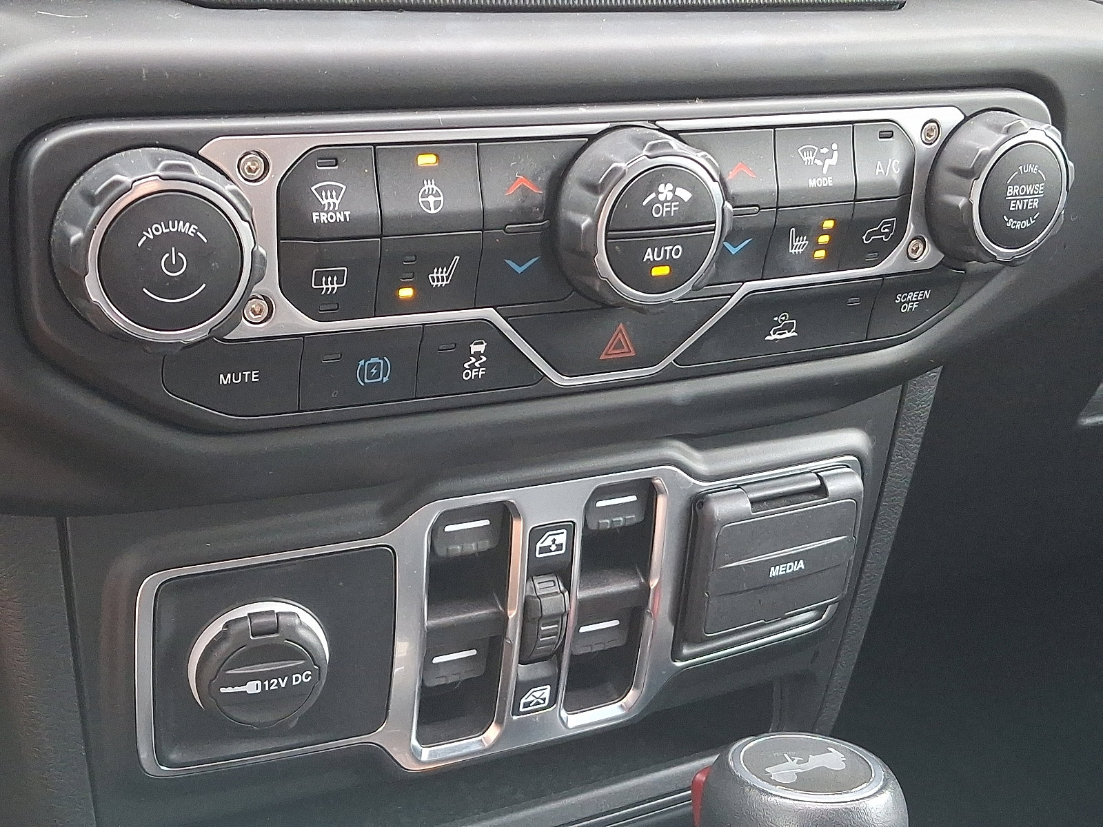 2022 Jeep Wrangler 4xe Unlimited Sahara photo 17