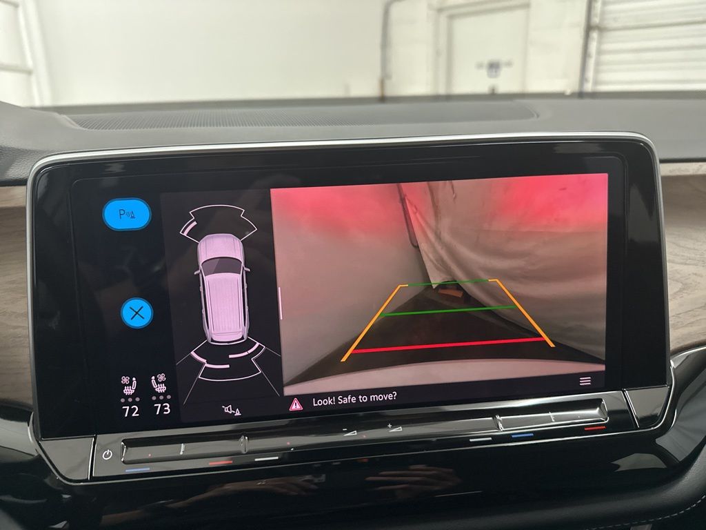 2024 Volkswagen Atlas SE Technology photo 13