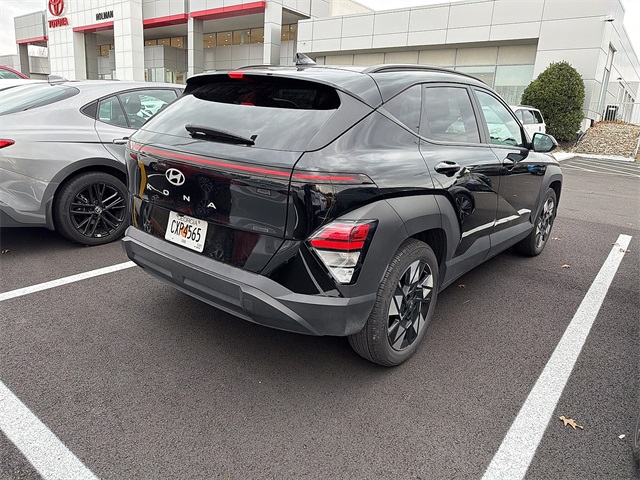 2024 Hyundai Kona SEL photo 3