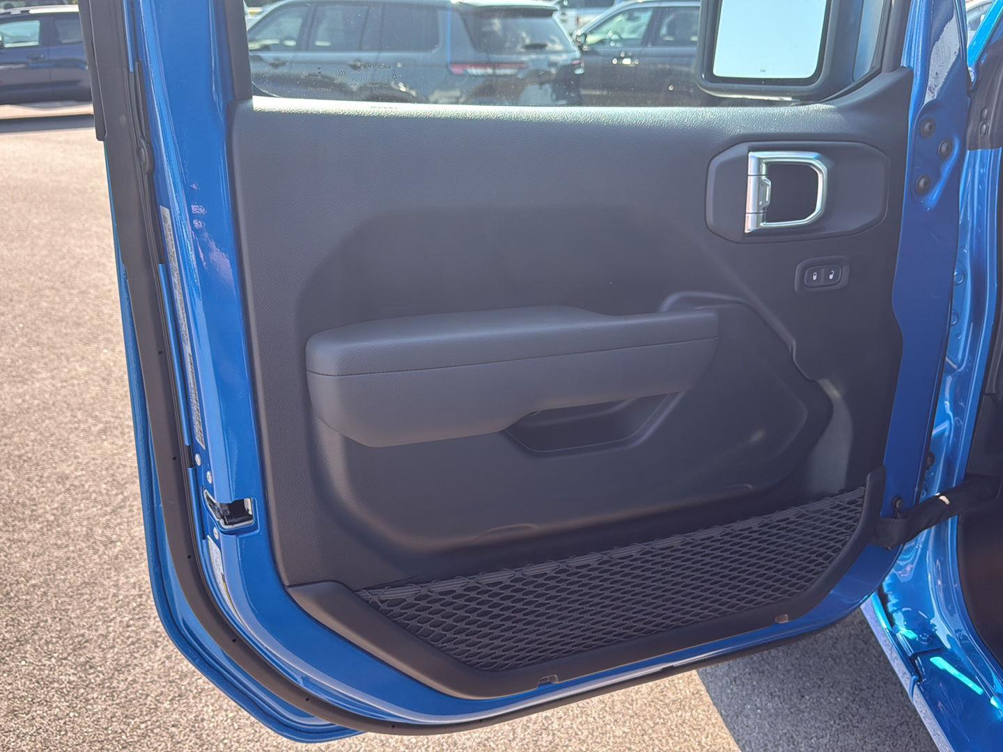 2025 Jeep Wrangler Sport photo 15