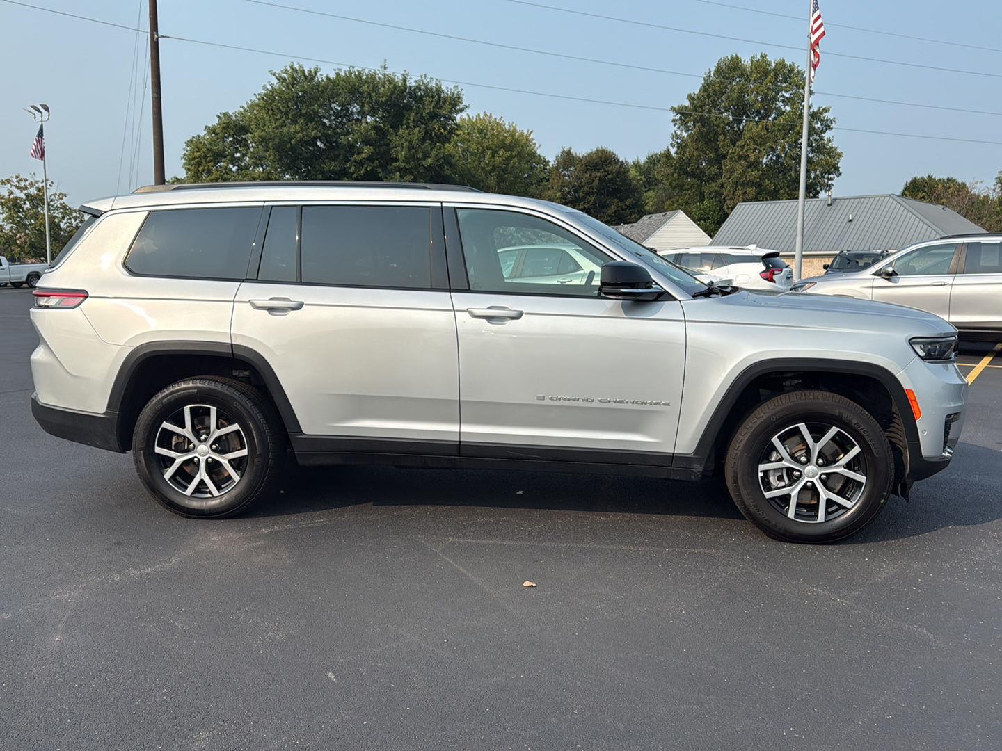 2024 Jeep Grand Cherokee Limited photo 4