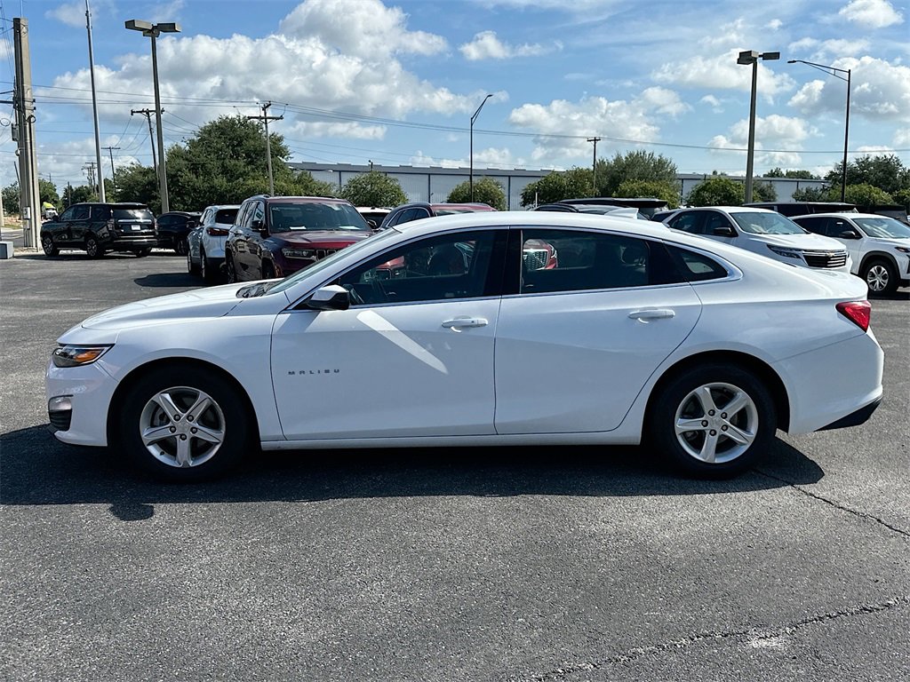 2023 Chevrolet Malibu 1LT photo 4