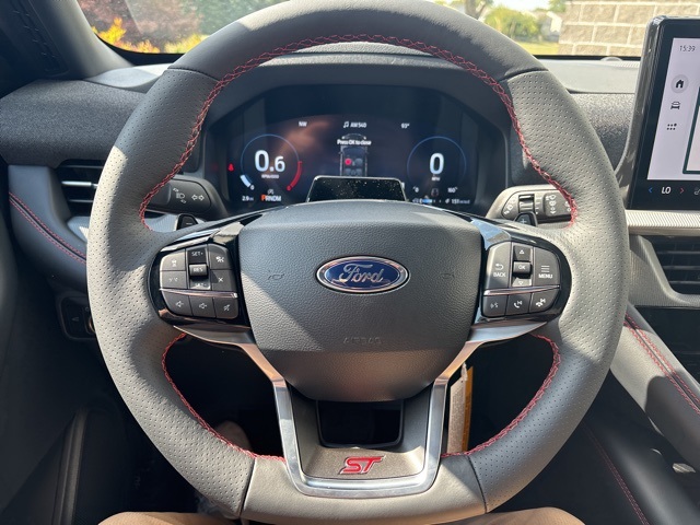 2025 Ford Explorer ST photo 14
