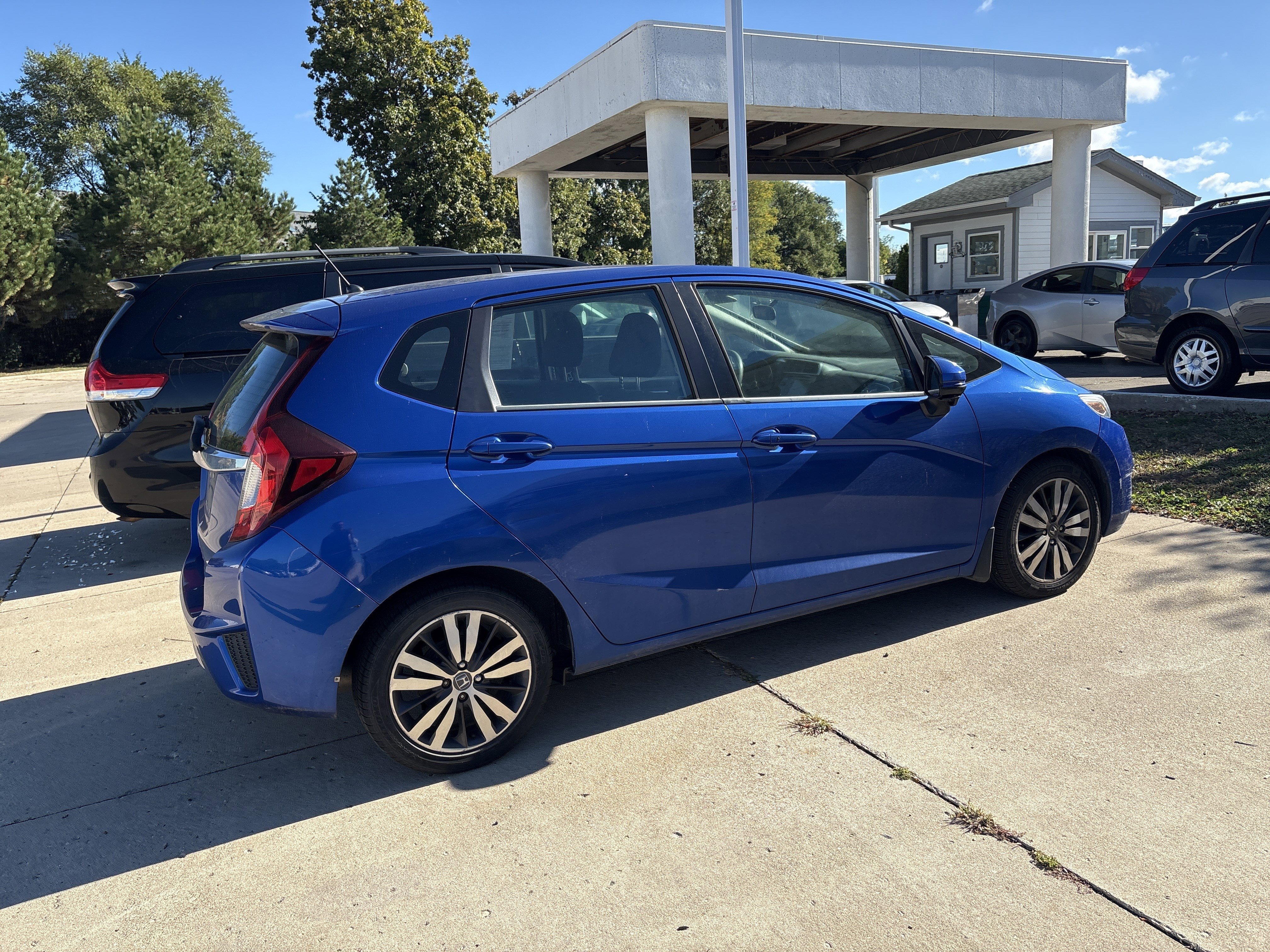 Used 2015 Honda Fit EX with VIN 3HGGK5G87FM731159 for sale in Palatine, IL