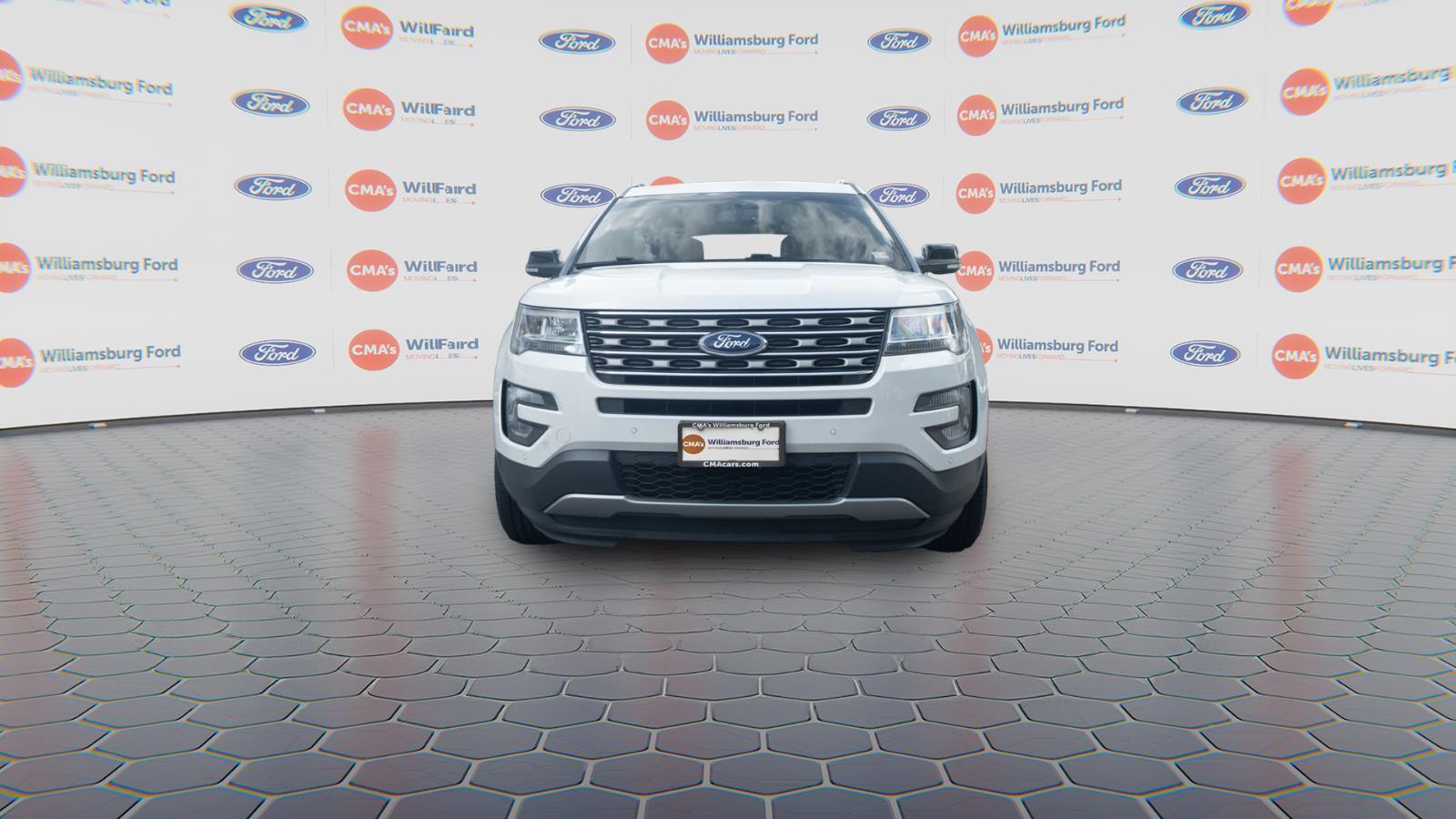2017 Ford Explorer XLT photo 2