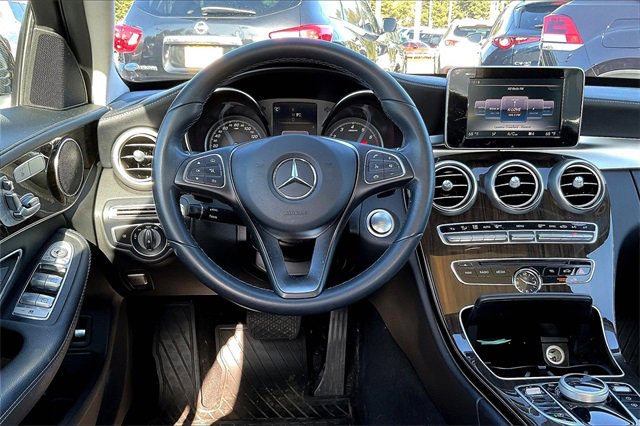 2017 Mercedes Benz C 300 4MATIC photo 4