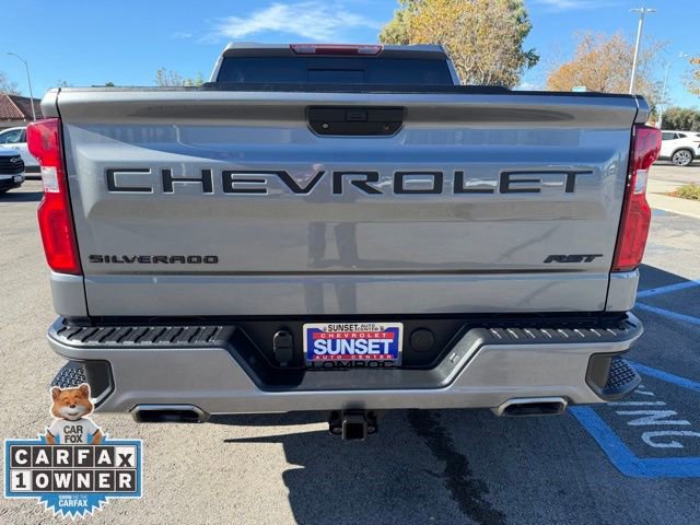 2022 Chevrolet Silverado 1500 RST photo 2