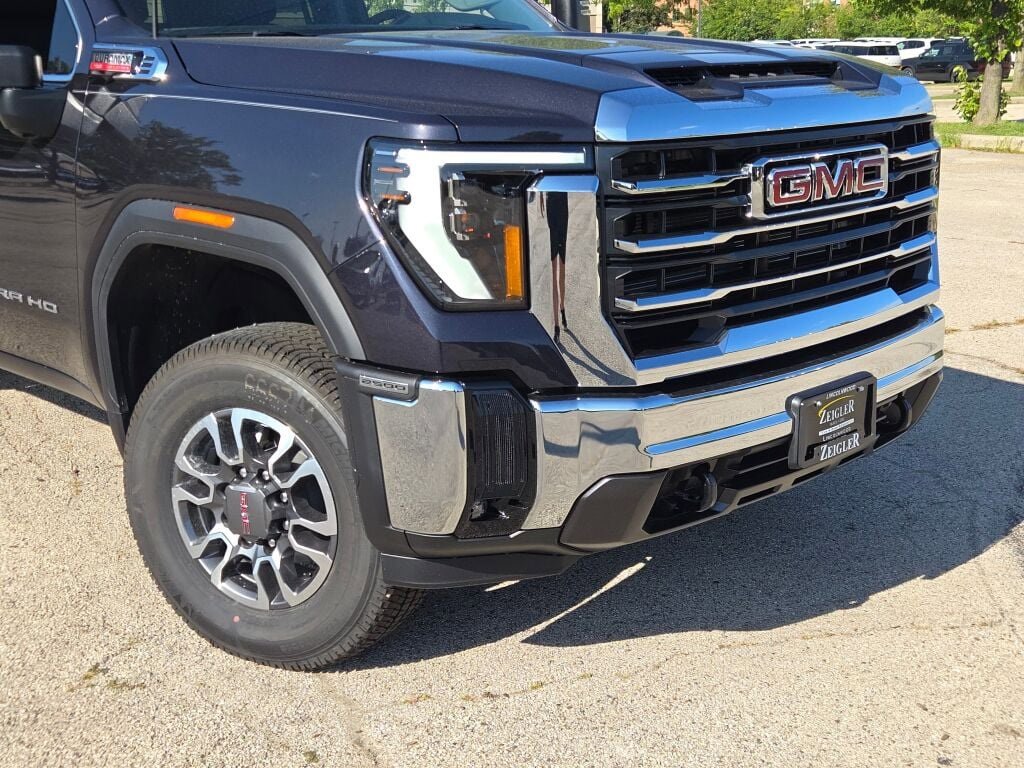 2026 Gmc Sierra 2500 HD SLT photo 2