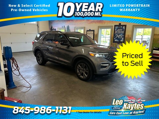 2022 Ford Explorer XLT's photo