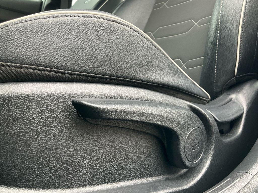 2024 Kia Forte GT-Line photo 33