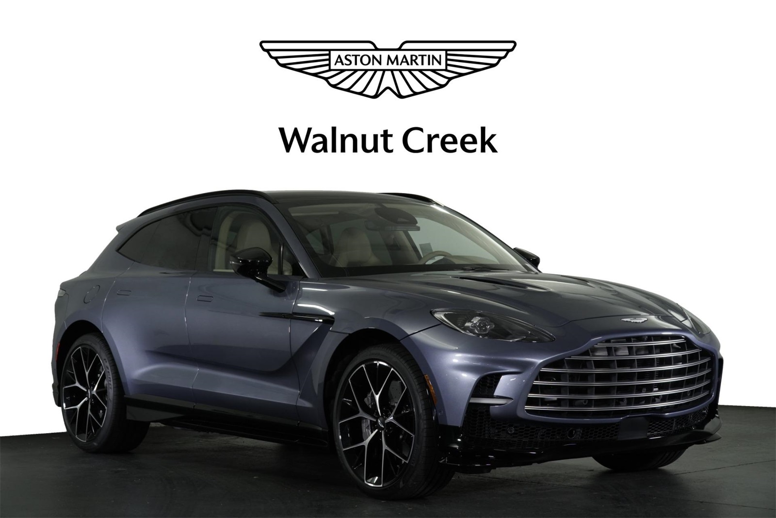 2026 Aston Martin DBX 707's photo