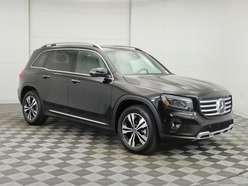 2025 Mercedes Benz GLB 250 photo 3