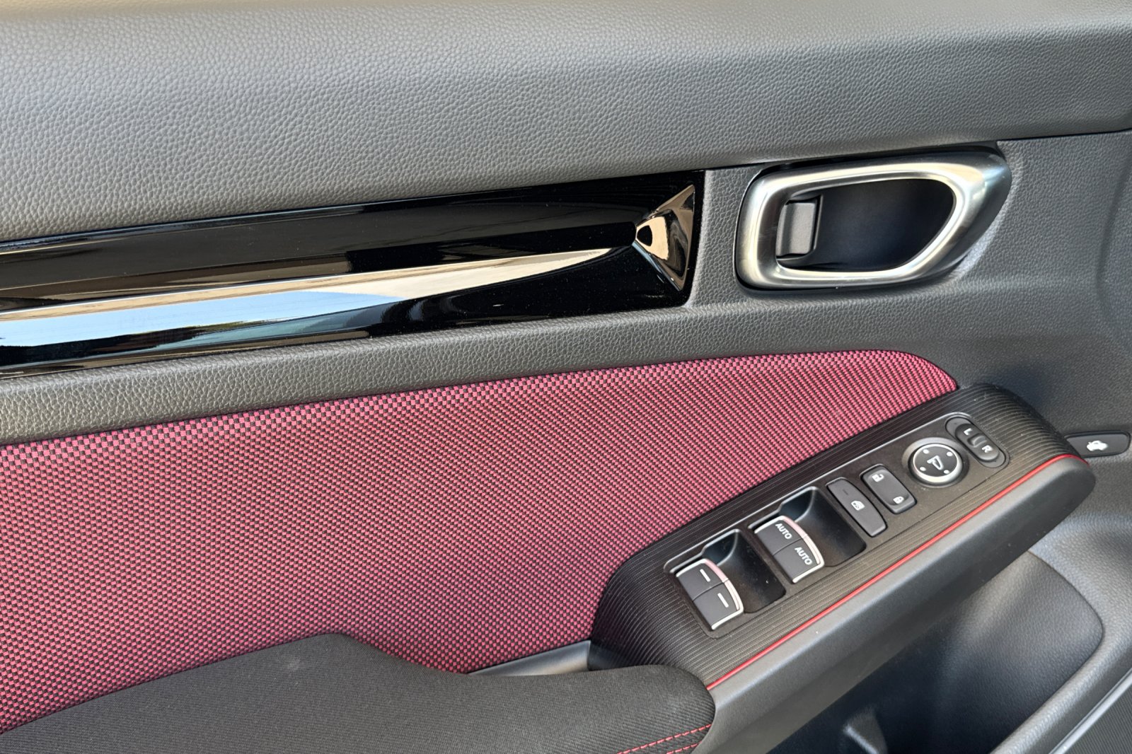 2026 Honda Civic Si photo 8