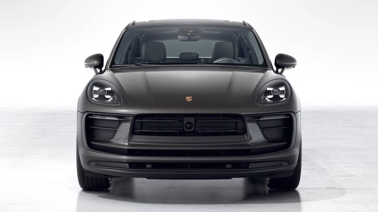 2026 Porsche Macan T photo 9