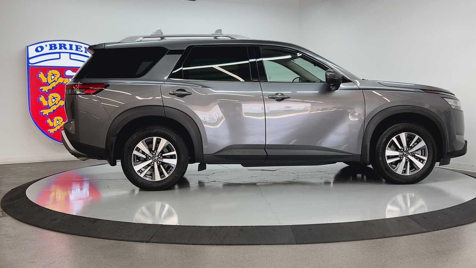 2024 Nissan Pathfinder SL photo 4