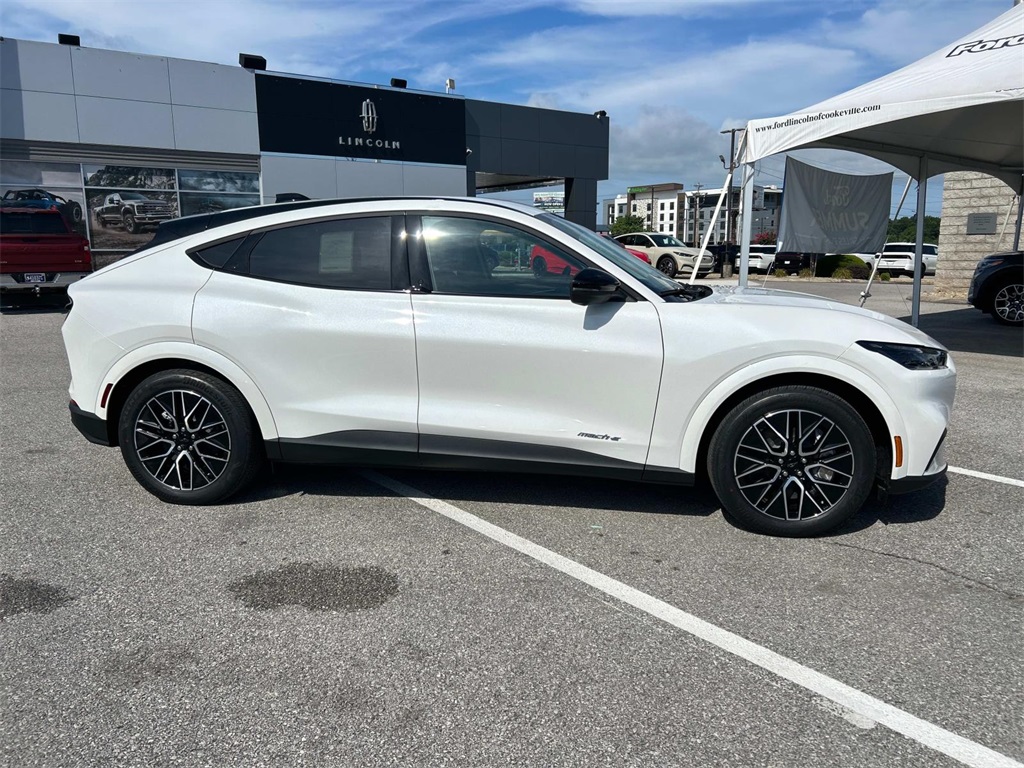 2025 Ford Mustang Mach-E Premium photo 2