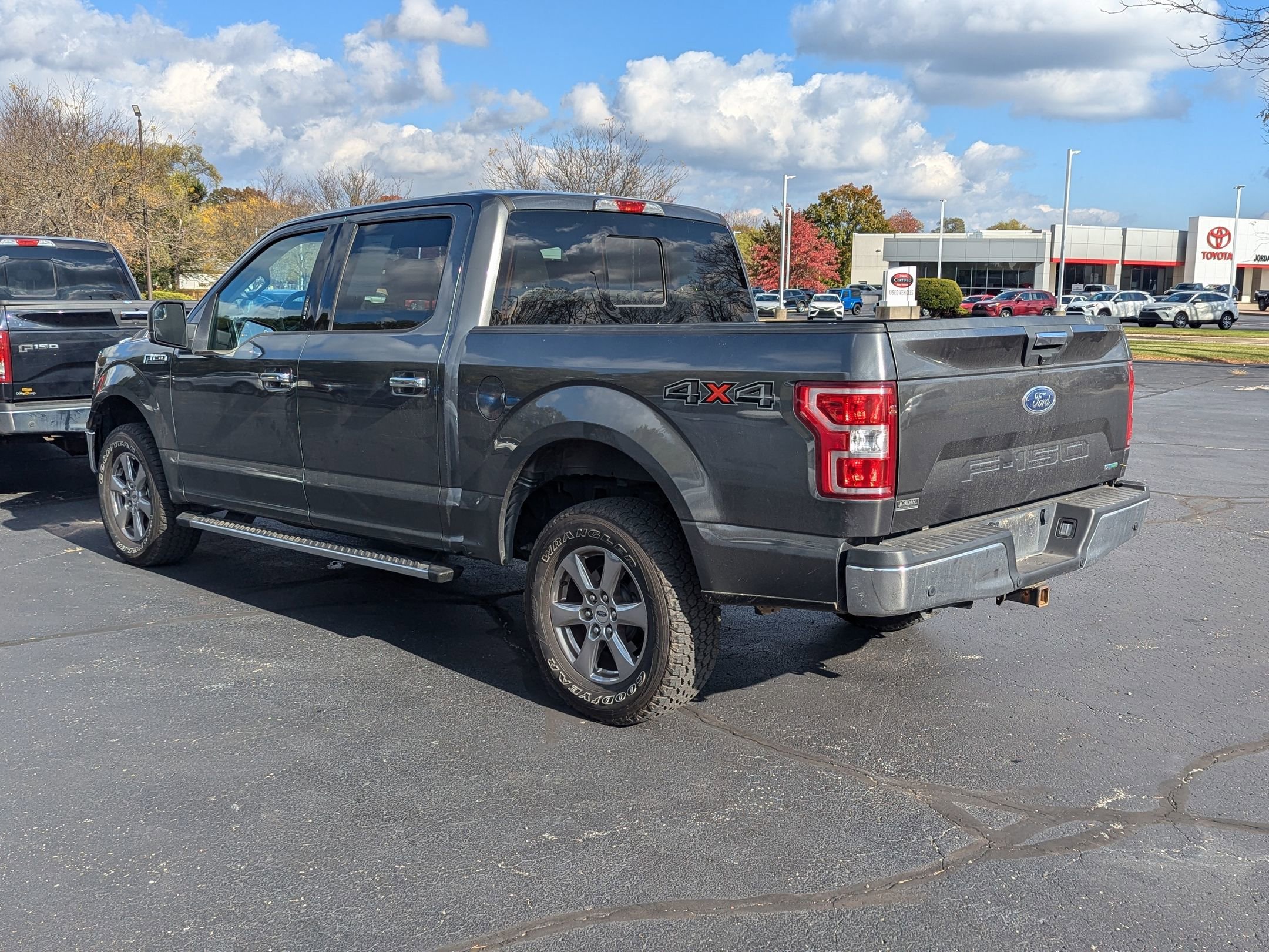 2019 Ford F-150 XLT photo 2