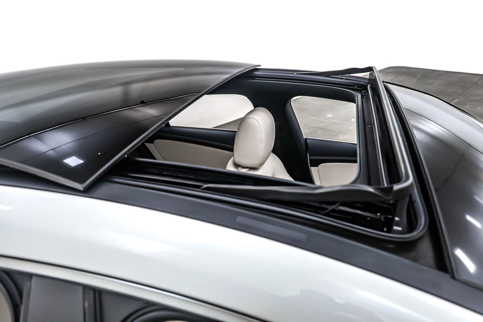 2025 Mercedes Benz CLA 250 photo 22