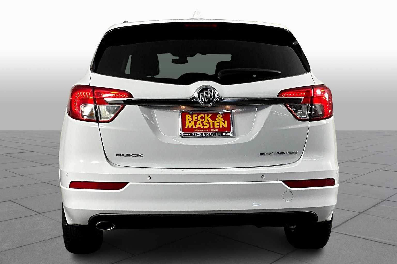 2017 Buick Envision Essence photo 4