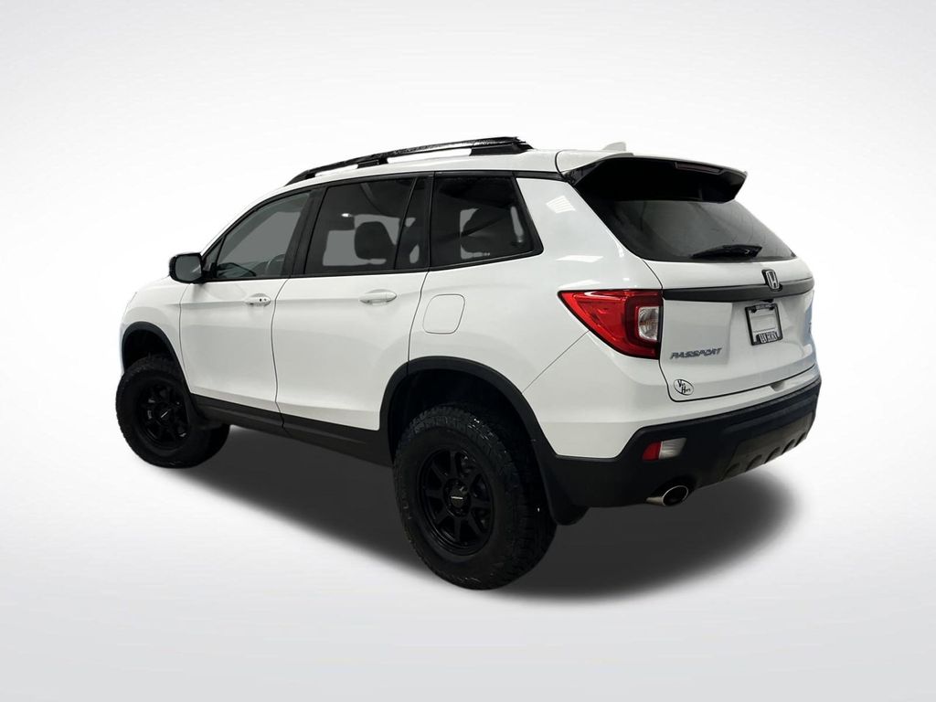 2021 Honda Passport Sport photo 3
