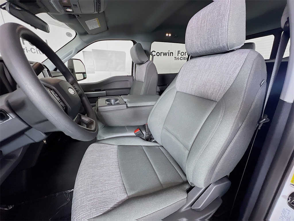 2025 Ford F-350 XLT photo 21