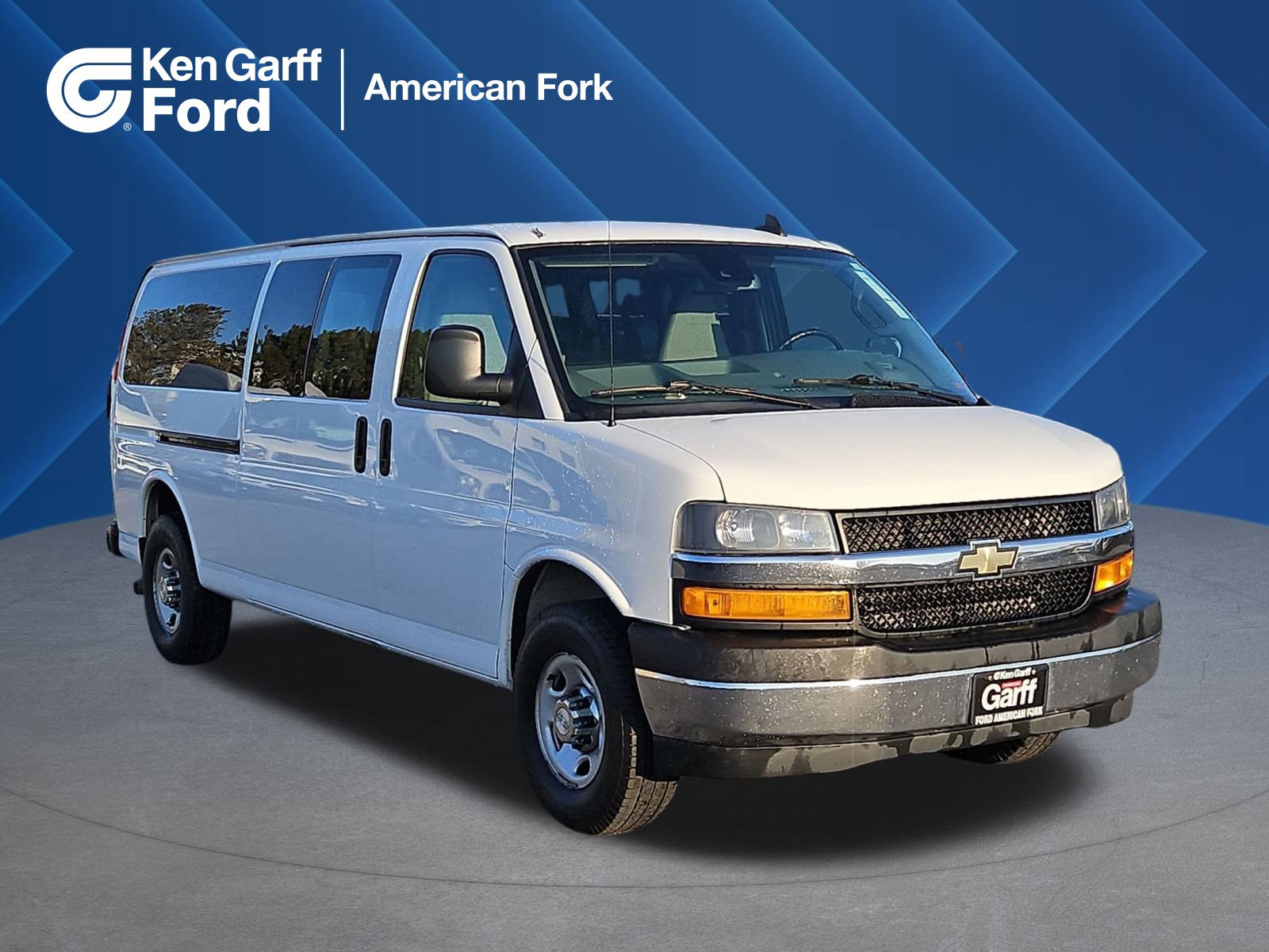 2019 Chevrolet Express LT's photo