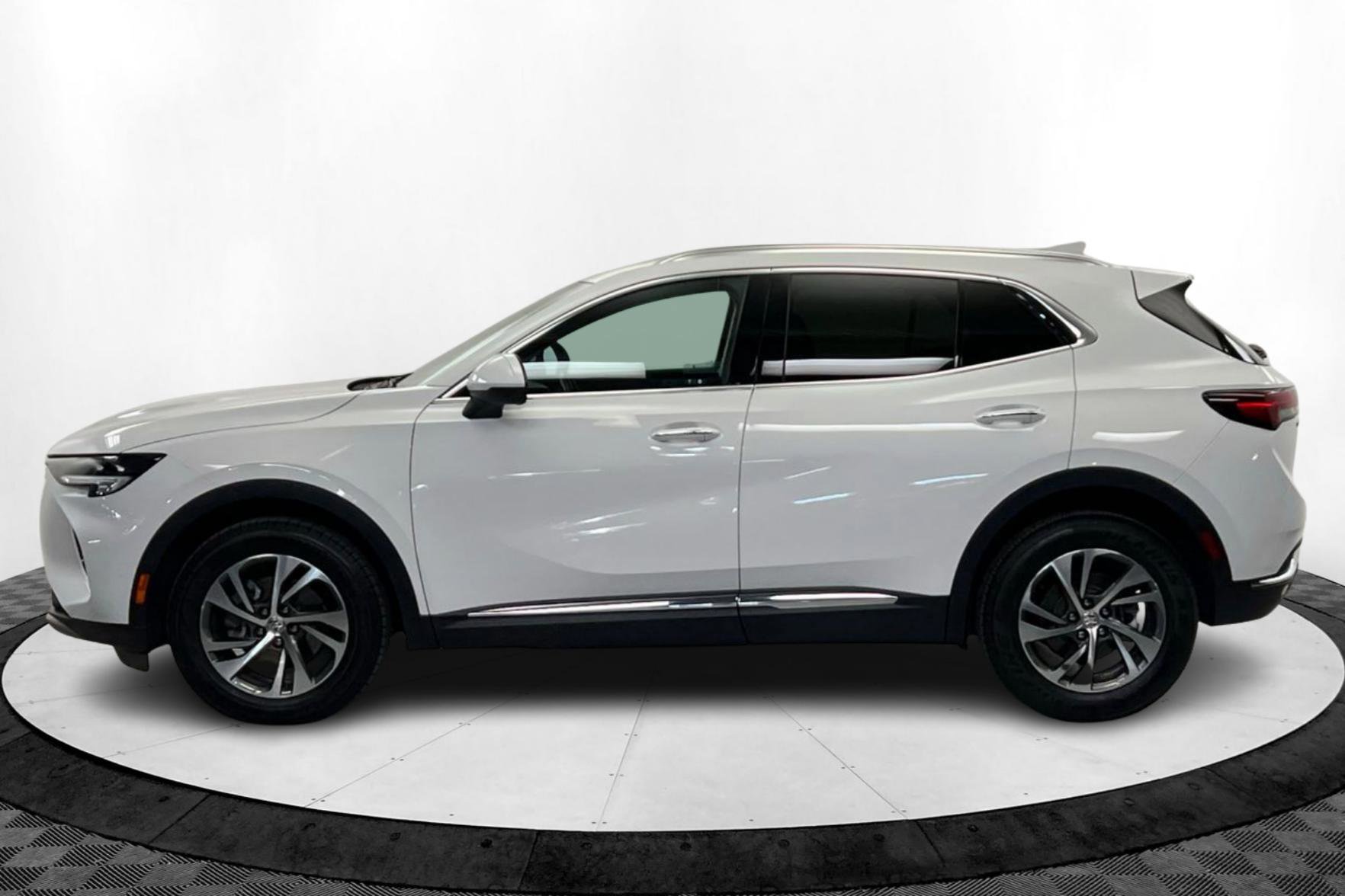 2023 Buick Envision Essence photo 2