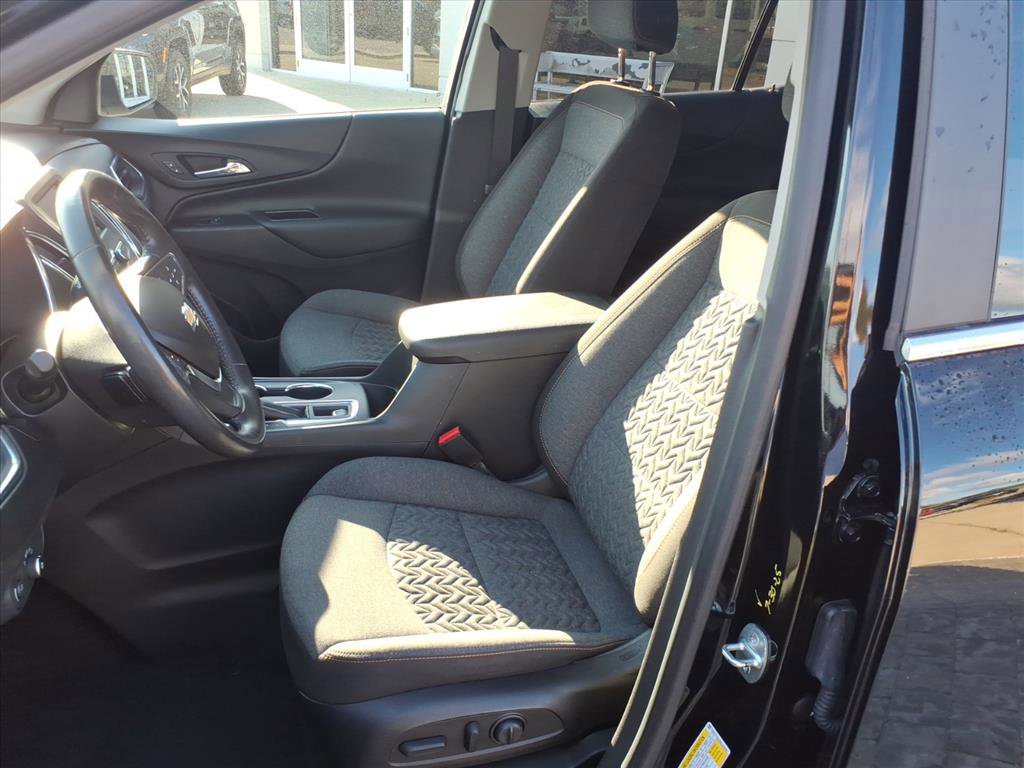 2022 Chevrolet Equinox LT photo 17