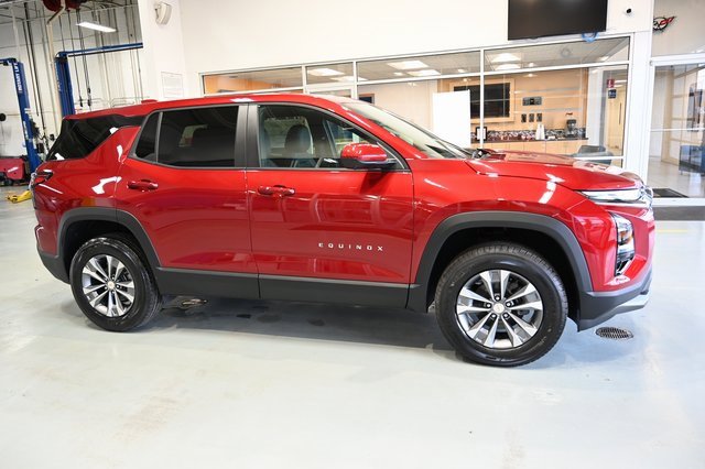 2026 Chevrolet Equinox LT photo 3