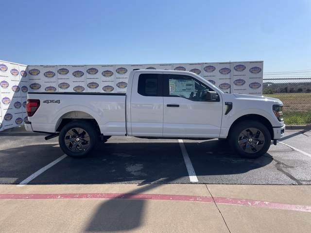 2025 Ford F-150 STX's photo