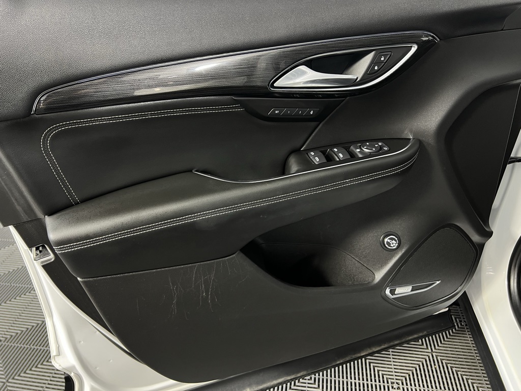 2021 Buick Envision Essence photo 18