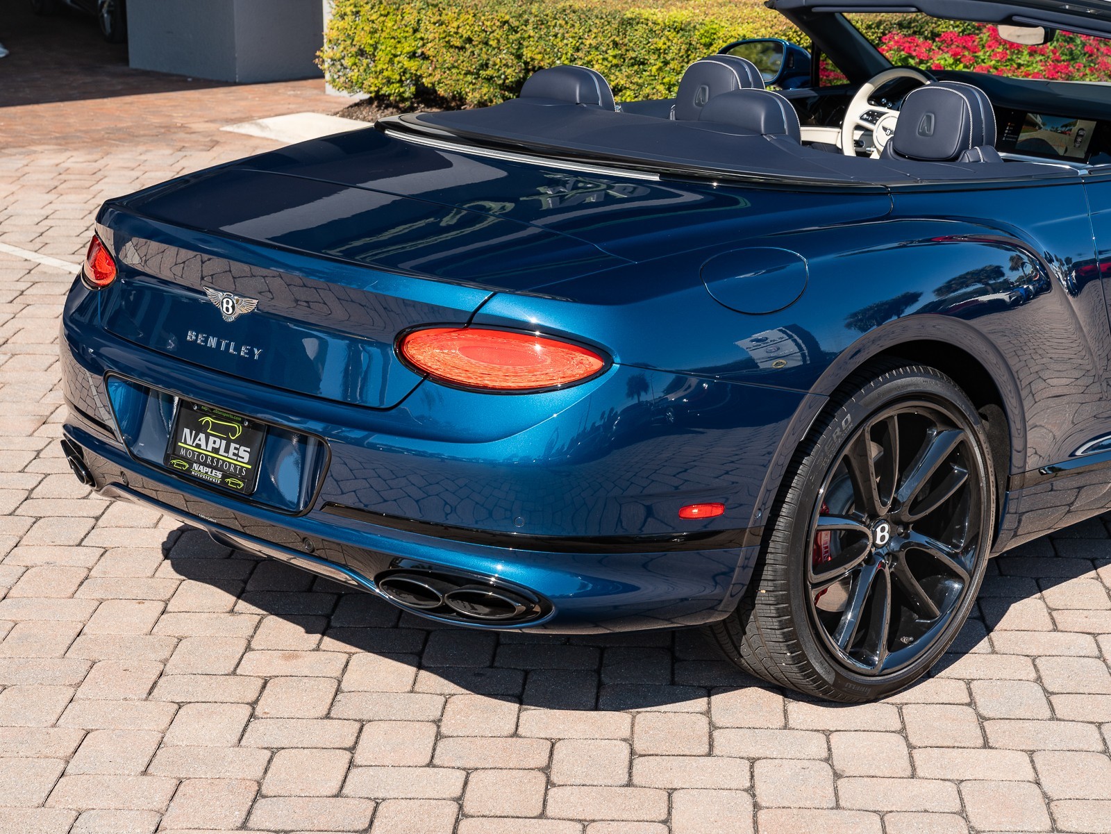 2022 Bentley Continental GTC GT V8 photo 3