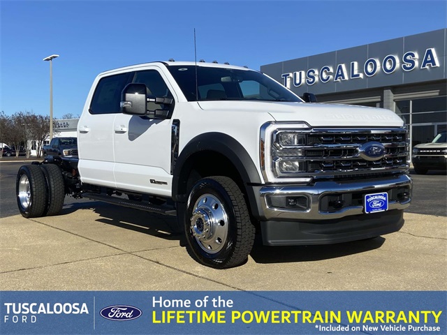2026 Ford F-450 Super Duty Chassis Cab Lariat's photo