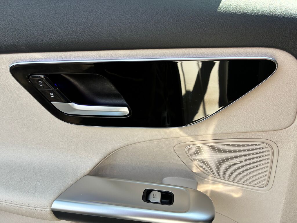 2023 Mercedes Benz C 300 4MATIC photo 16