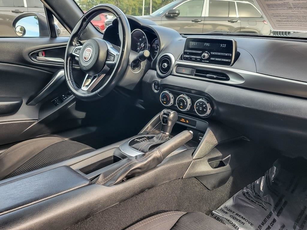 2017 Fiat 124 Spider Classica photo 15