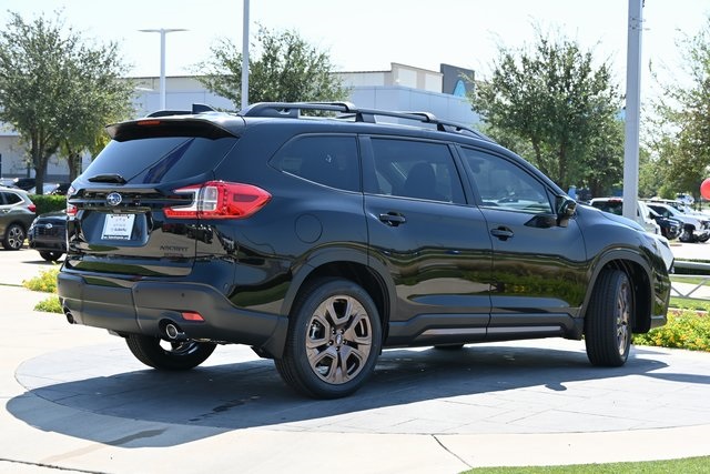 2025 Subaru Ascent Limited photo 3