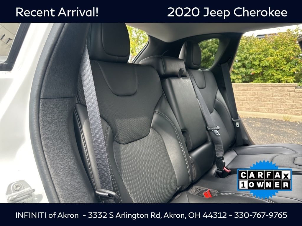2020 Jeep Cherokee Latitude photo 29
