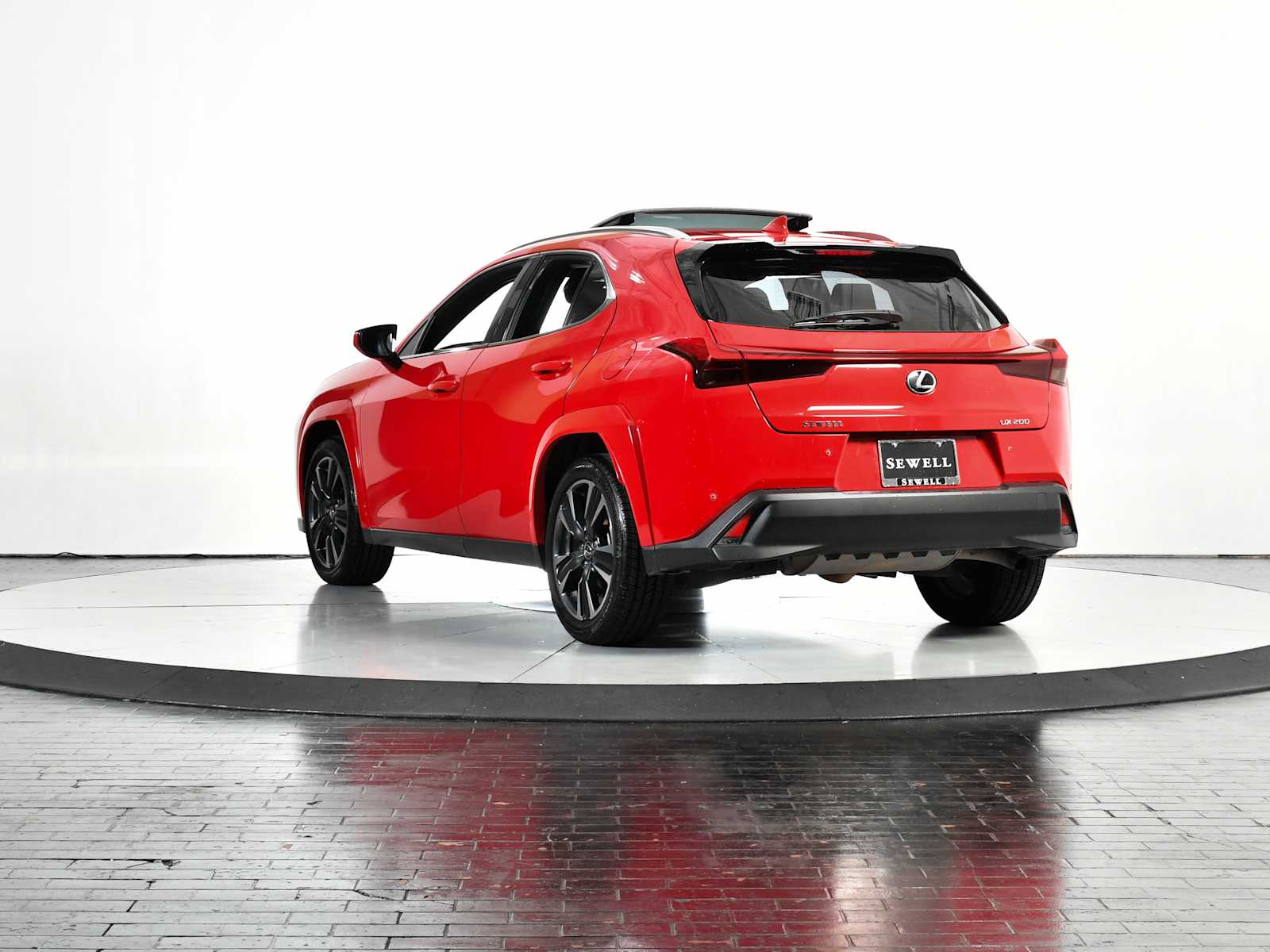 2022 Lexus UX 200 photo 3