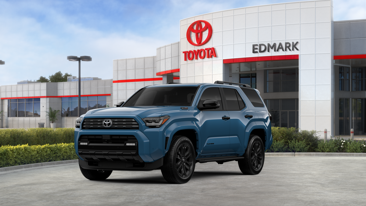 2026 Toyota 4Runner Platinum's photo