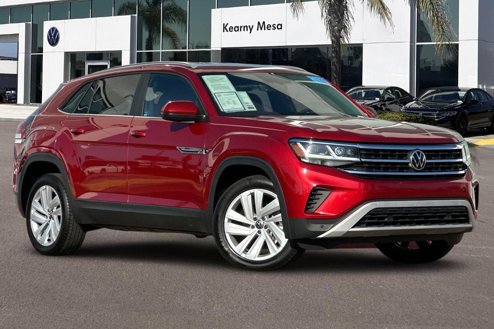2022 Volkswagen Atlas Cross Sport V6 SE Technology photo 2