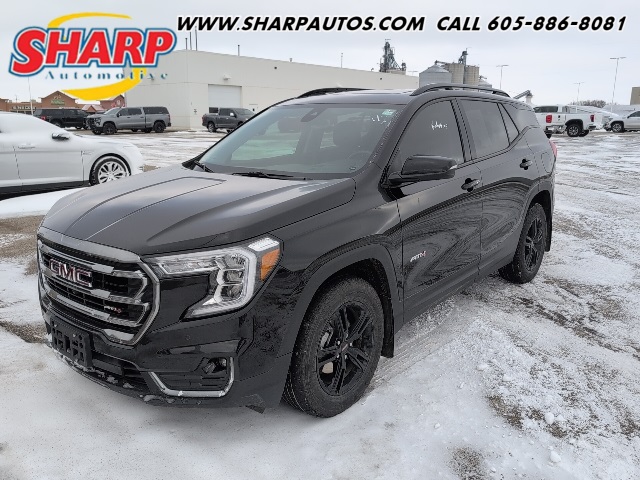 2024 GMC Terrain AT4's photo